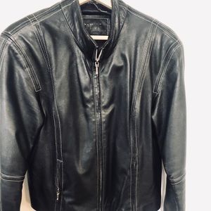 %100 leather black jacket like new